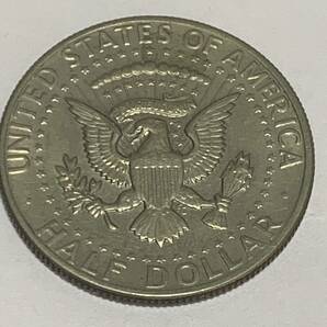 アメリカ ケネディ 50セント ハーフダラー 1972年 リバティ米国硬貨 美品 こ115の画像4