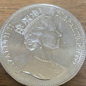  大型コイン ★ 希少 エリザベス女王 1クラウン 第一次世界大戦-グラミス 極美品 コ33の画像4