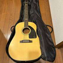 Epiphone AJ28SE-NS エピフォン エレアコ アコースティックギター 弦楽器 ソフトケース付き 動作未確認_画像1