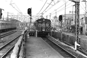 R1054-1【古い 鉄道 白黒 モノクロネガ】35mm 6コマ◇昭和40～50年代 逗子行き第2ちどり 大手町-荻窪(手書き) ※鉄道 駅 電車 汽車