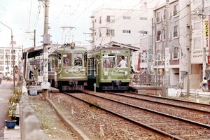 R2029-1【古い 鉄道 スライド ポジフィルム】35mm 4コマ◇東京急行電鉄 世田谷線 150形 80形 ※ネガ ポジ フィルム 鉄道 駅 電車 汽車