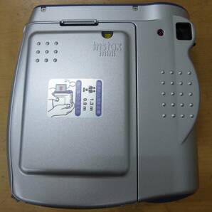 中古(ジャンク品) FUJIFILM/富士フィルム instax mini10 インスタントカメラ [E-104] ◆送料無料(北海道・沖縄・離島は除く)◆ の画像3