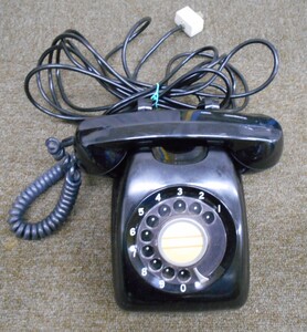  used Junk black telephone dial type Showa Retro [F-60]* free shipping ( Hokkaido * Okinawa * remote island excepting )*