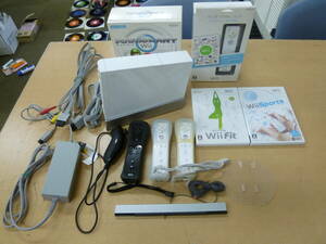  used ( junk ) Nintendo/ nintendo Wii body / accessory / remote control kind / soft etc. together [E-105] * free shipping ( Hokkaido * Okinawa * remote island excepting )*