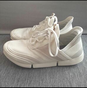 【中古】Reebok スニーカー 24.5cm オフホワイト