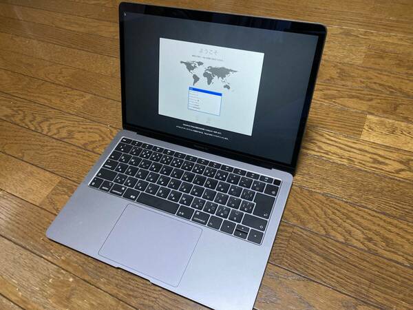 13.3インチ　MacBook Air 2018 8GB 128GB SSD 充放電22回 美品