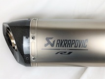 YZF-R1/M 15～ 純正 AKRAPOVIC アクラポビッチ チタン サイレンサー_画像2