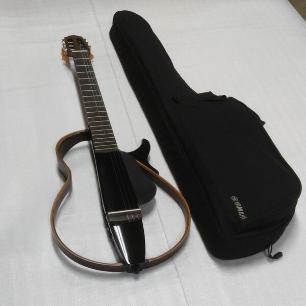 ヤマハ　サイレントギター　SLG200N