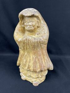 Q752 【時代物 木彫達磨大師】高さ約28.5cm/80