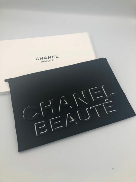 CHANEL 大きめポーチ　ブラック