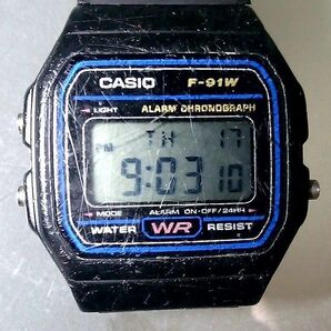 CASIO デジタル時計 F91W ①