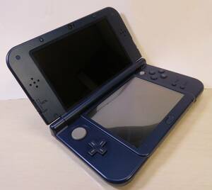 美品　ニンテンドー 3DS LL メタリックブルー　初期化済み　ACアダプター付き