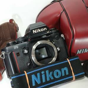 【極上美品・ケース付／動作確認済】 ニコン Nikon F3 HP ボディー+データバックMF-14 80年代を代表するニコンの誇る名機F3の逸品！#2440の画像2