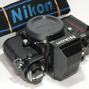 【極上美品・ケース付／動作確認済】 ニコン Nikon F3 HP ボディー+データバックMF-14 80年代を代表するニコンの誇る名機F3の逸品！#2440の画像5