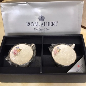 【未使用保管品】 Royal Albert Enchantment ロイヤルアルバート エンチャントメント カップ＆ソーサー ２脚セットの画像1