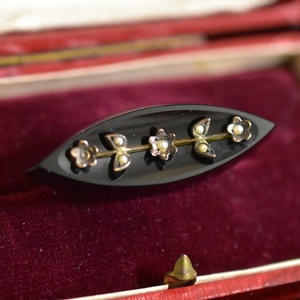 アンティーク シードパールとオニキスのお花のブローチ 天然石 真珠 19世紀 ヴィクトリアン 本物保証