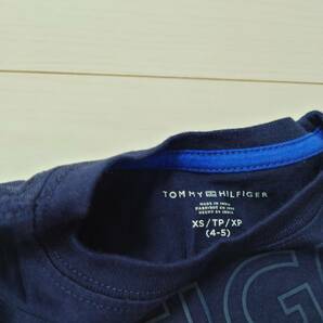 ☆未使用 美品 Tommy Hilfiger トミー ヒルフィガー Tシャツ XS（4歳〜5歳）100cm〜110cmの画像2