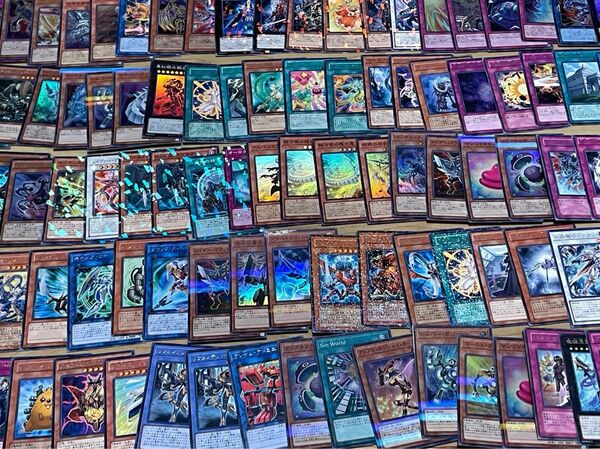 【遊戯王カード】100枚 光り物 まとめ売り⑥