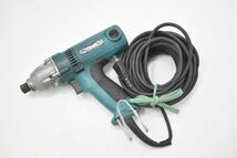 (772S 0410S10) １円～ makita マキタ インパクトドライバ モデル6952 電動工具 電気ドリル DIY 大工道具_画像1