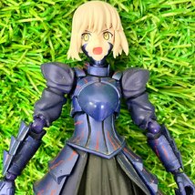 【中古品】『4-488』figma 432 Saber Alter2.0 セイバーオルタ2.0 アクションフィギュア_画像5