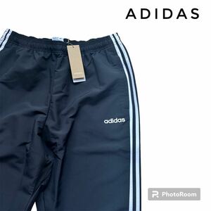 adidasアディダス　ナイロントラックパンツ　スリーライン　ワンポイントロゴ