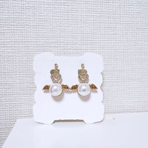 【イヤリング】ハート　翼　パール　キラキラ　ハンドメイド