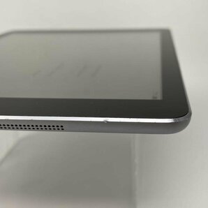 950【動作確認済・制限○ 白ロム】 iPad Air 16GB au スペースグレイの画像5