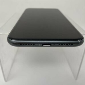 840【ジャンク品】 iPhone 11 64GB docomo版SIMロック解除 SIMフリー ブラックの画像3