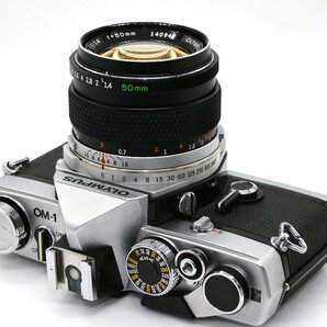 良品 OLYMPUS OM-1 シルバー 一眼レフフィルムカメラ OM-SYSTEM G.ZUIKO AUTO-S 50mm f1.4 標準 単焦点 プライム マニュアルレンズの画像4