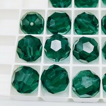 ☆ほぼ未使用 SWAROVSKI スワロフスキー ルース Art 5000 Emerald エメラルド 23個 10 MM 1GROSS 裸石 ヴィンテージ ラインストーン 60_画像2