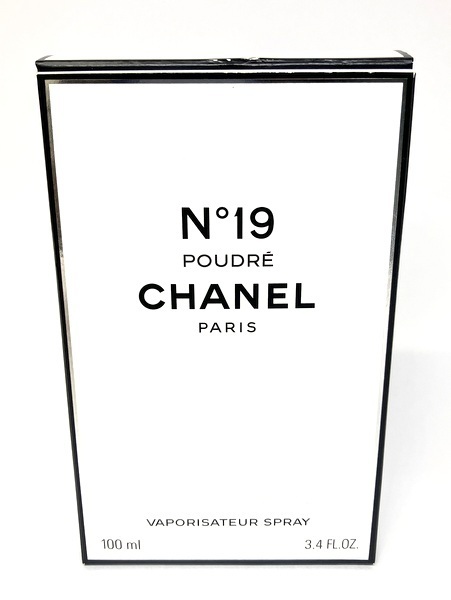 【★即決★】≪9割残≫ CHANEL シャネル No19 プードレ オードゥ パルファム ヴァポリザター 100ml 香水【中古】