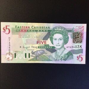 World Paper Money EAST CARIBBEAN STATES 5 Dollars[2003](St.Kitts)