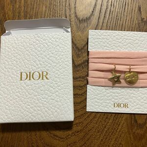 【新品未使用】【紙袋２つ付き】Dior クリスチャンディオール ディオール ノベルティ アクセサリー ブレスレット ピンク