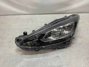 522. トヨタ純正 MXPK10 MXPK11 アクア LED ヘッドライト ヘッドランプ 左 左側 助手席側 KOITO 52-335