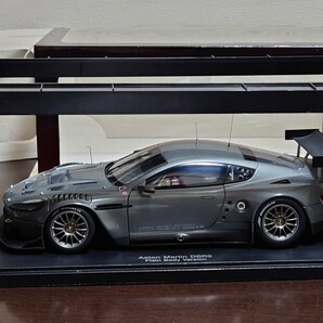 【美品希少】Aston Martin DBR9 [Plain Body Version] アストンマーチン 1/18 AUTOart [ル・マン24時間耐久 2005 プレーンボディガンメタ]の画像5
