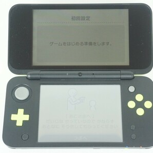 【動作品】new 2DSLL ブラック ライム 本体 ARカード付 箱付き 任天堂 Nintend ニンテンドー 中古の画像2