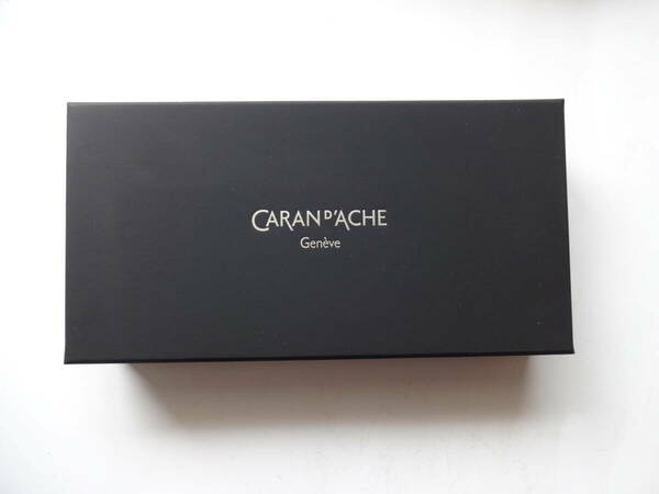 CARAN d'ACHE カランダッシュ ペンケース レマンマロキネリー 2本挿し（ブルーナイト）