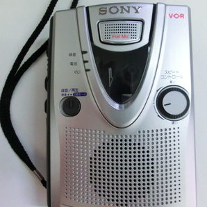 SONY ソニー ポータブルカセットプレーヤー TCM-400 V・O・R の画像1