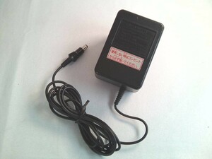 任天堂 Nintendo　純正品　SFC スーパー ファミコン AC アダプター HVC-002（10V　850mA）★ 動作品