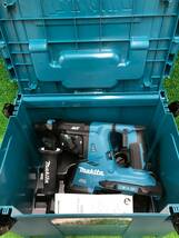 【未使用品】★makita(マキタ) 28㎜ 18+18/36v充電式ハンマドリル (6.0Ahバッテリx2/2口充電器/ケース) HR282DPG2　ITFEY7C2DBFU_画像5