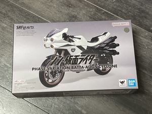 2000円引き、、★新品 S.H.Figuarts 大量発生型相変異バッタオーグ搭乗用サイクロン号（シン・仮面ライダー）　