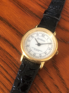【Armitron レディース腕時計】クォーツ　日本製　シンプルビジネス【24/03 TYP引】