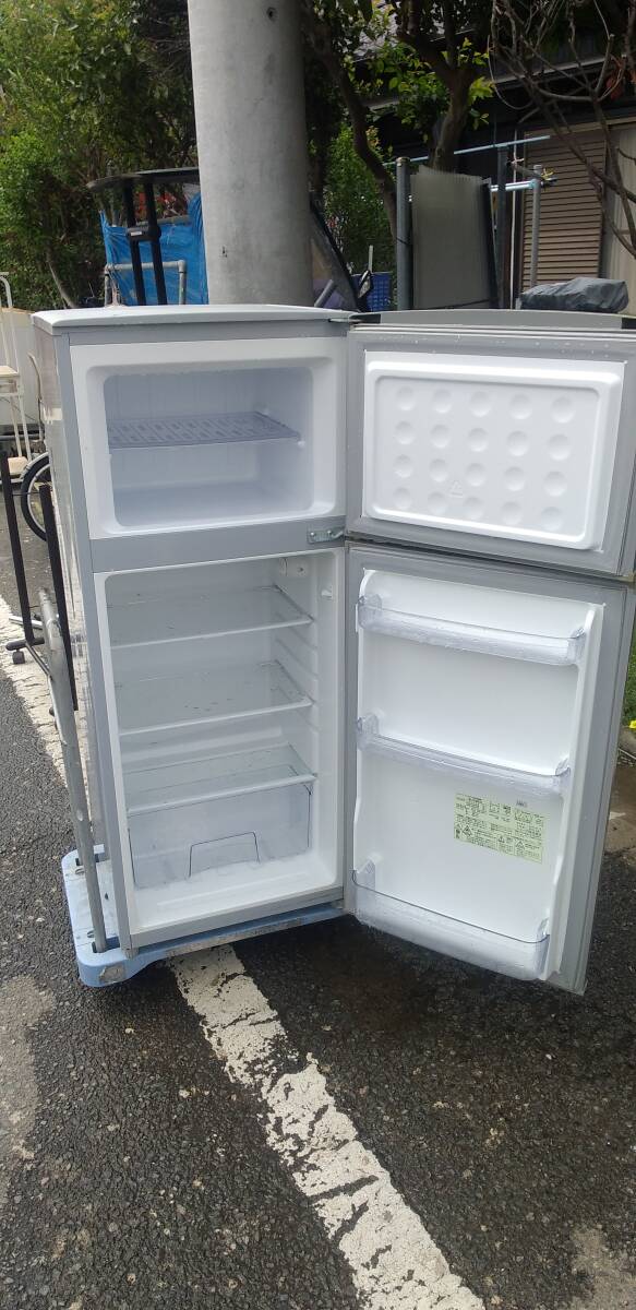 中古/LGA-SJ14E6KW/冷蔵庫/137L/SHARP/シャープ/SJ-14E6-KW/どっちも付け替えドア/2019年モデル/設置配送込み激安特価品/美品
