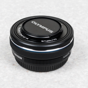 オリンパス OLYMPUS M.ZUIKO DIGITAL ED 14-42mm F3.5-5.6 EZ 極美品 ズームレンズ 標準 OMシステム