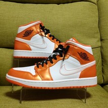 NIKE AIR JORDAN 1 MID ORANGE/WHITE ナイキ エア ジョーダン 1 ミッド オレンジ/ホワイト 26.5cm 新品_画像1