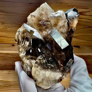 【特大】約1kg スモーキークォーツ ブラジル ミナスジェライス州産 レインボー 虹 アイリス 煙水晶 天然石 原石 鉱物 鉱物標本 標本 石の画像5