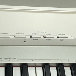 8/90☆CASIO privia PX-130 WE カシオ 電子ピアノ 88鍵盤 09年製 全長約32ｃｍ【写真追加あり】☆Mの画像7