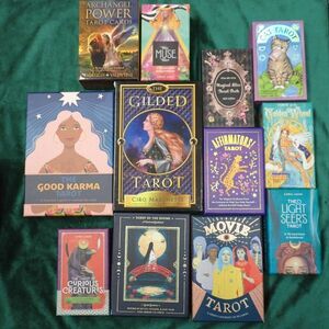 [ｄ0]英語版中心　タロットカード13点まとめてセットD　good karma/MUSE TAROT/light seers/curious creatures/AFFIRMATORS!/MOVIE TAROT