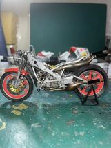 タミヤ 1/12 ヤマハ YZR500(OW70) 完成品_画像6