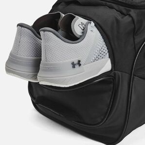 ★アンダーアーマー UNDERARMOUR UA 新品 2WAY 耐水 大容量 ダッフルバッグ ボストンバッグ ショルダー 黒 [1300214-007] 六★QWERの画像4